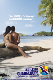 Les touristes visitent les Saintes Les touristes visitent les Saintes